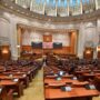 Consilierii locali și județeni angajați la stat scapă de incompatibilitate. Camera Deputaților a modificat legea
