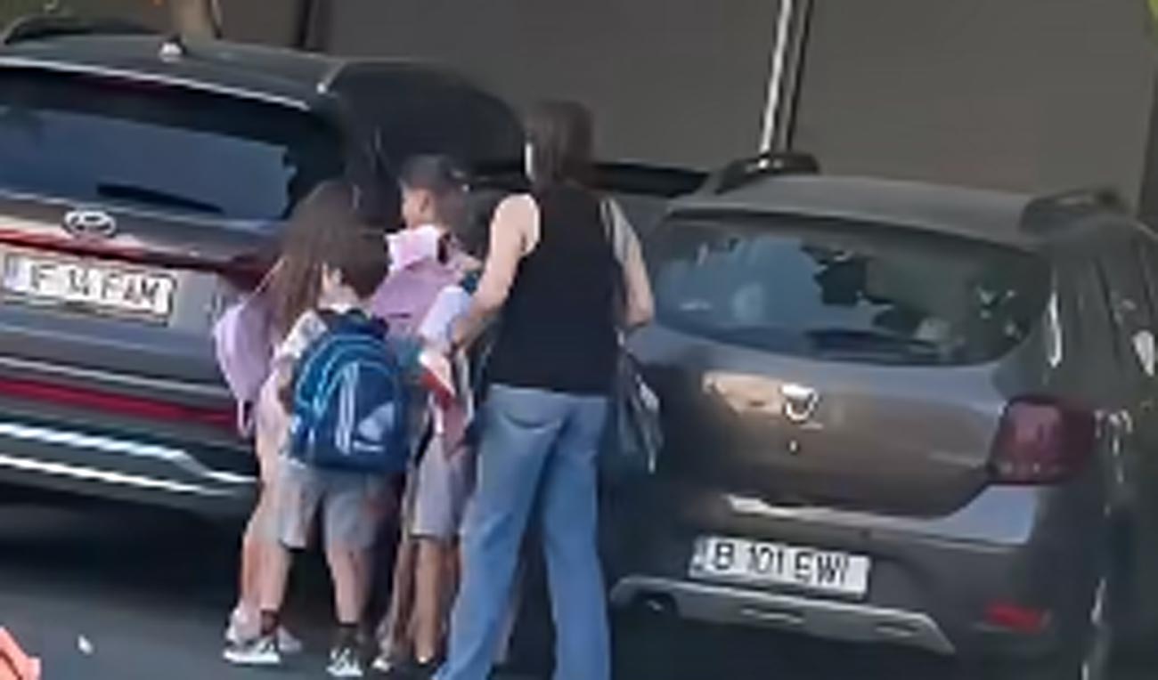 Copii filmați în portbagajul unei mașini. Poliția a deschis o anchetă
