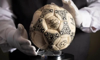 Mingea celebrului gol „Mâna lui Dumnezeu” al lui Maradona, vândută cu 2,5 milioane de lire sterline