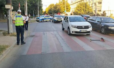 Minor accidentat pe Șoseaua Buzăului. El traversa pe trecerea de pietoni, alături de trotineta pe care o deținea