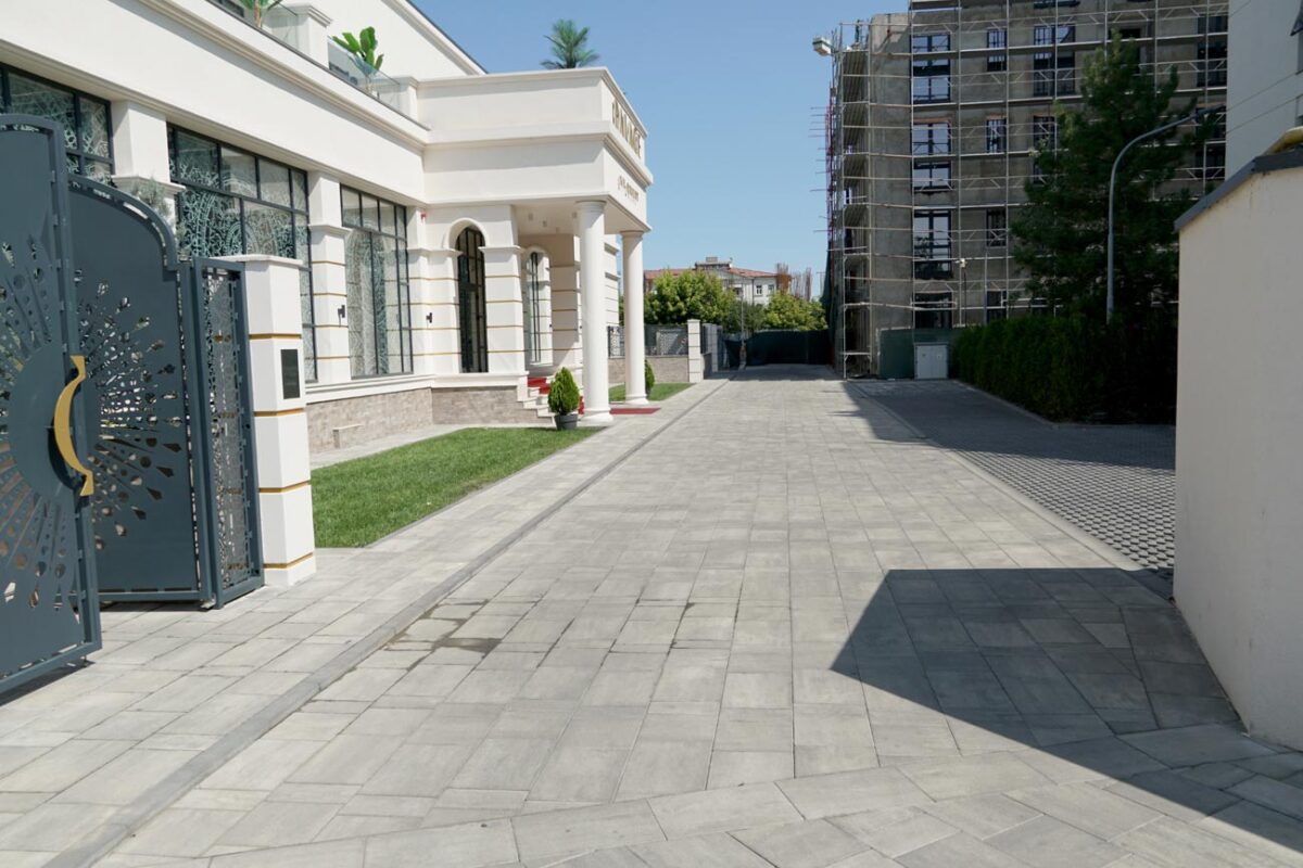 Hoteluri, restaurante și o stradă nouă, în zona portului