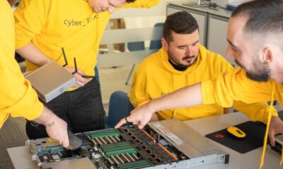 Site-ul e jos și nimeni nu răspunde: pe cine suni de fapt și în ce ordine