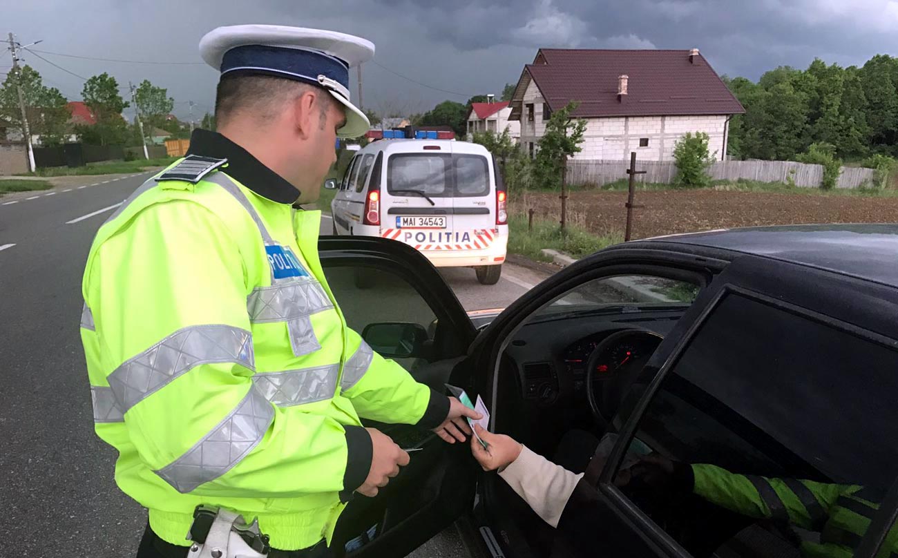 Prins de patru ori la volan fără permis, a primit închisoare cu suspendare
