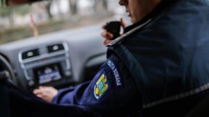 Minor la volan, sub influența alcoolului, urmărit din polițiști la Cazasu