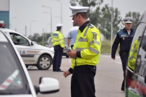 Urmărire în trafic. Șoferul consumase alcool și a fugit de polițiști
