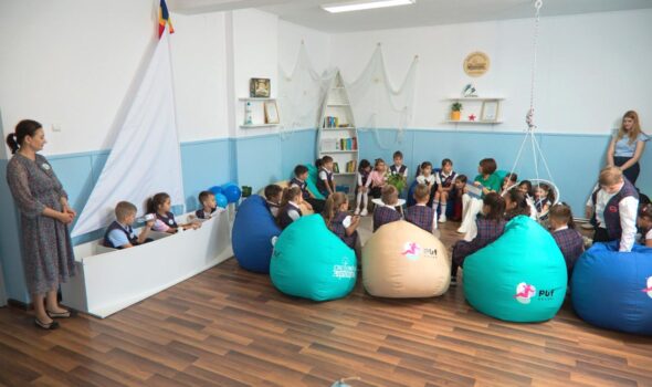 Copii atrași spre lumina cunoașterii. Încă o școală din județul Brăila inclusă în proiectul  ”Bibliotecile Creionăm Viitorul”