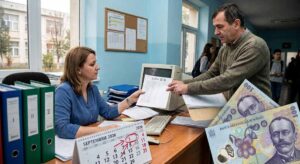 Reguli și cuantumuri noi pentru Bursele de merit 2026-2027. Ce trebuie să știe elevii și părinții
