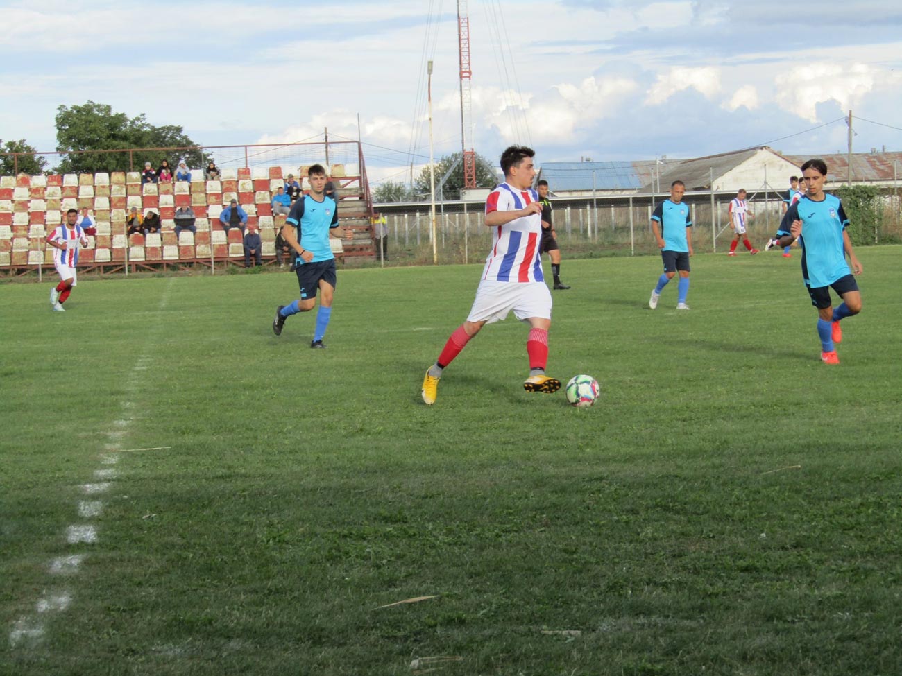 Fotbal Liga a IV-a | Etapa a 3-a s-a încheiat cu partida Șoimii Tudor Vladimirescu – ACS Comunal Cazasu, scor 1-4