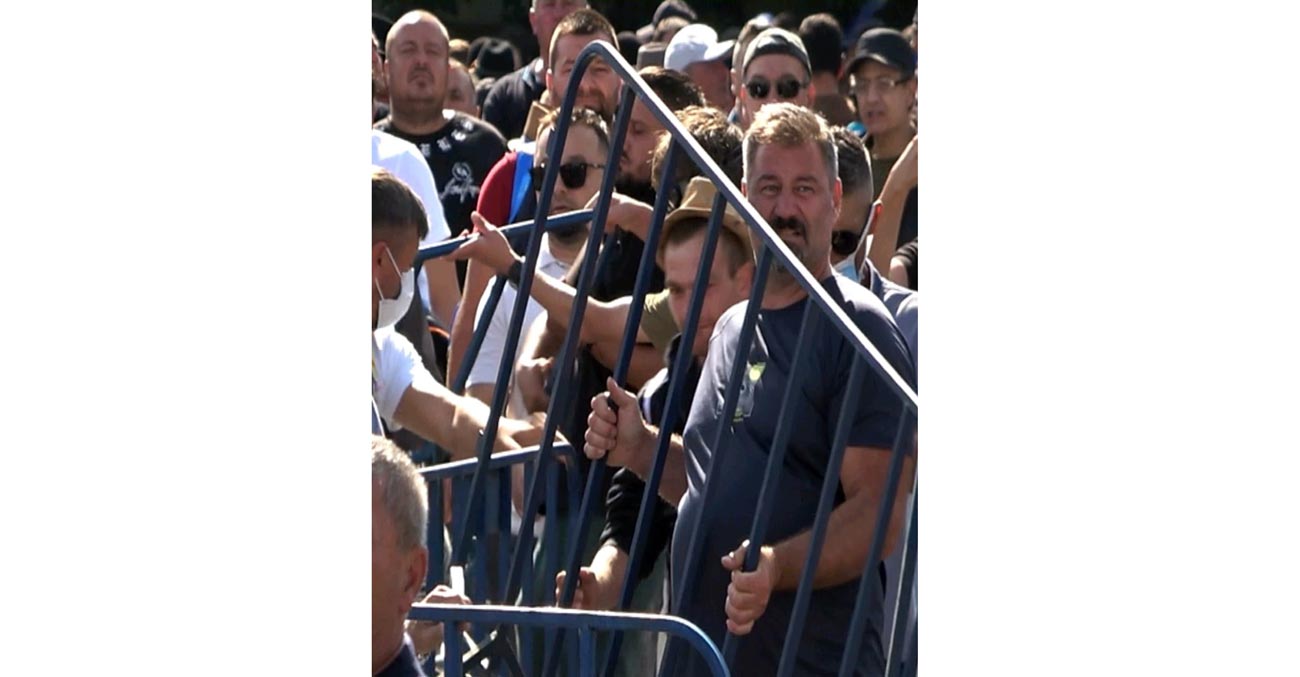 Brăileanul arestat după protestele ciobanilor din București nu mai este membru AUR de ani de zile