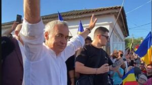 Călin Georgescu, în căutarea producătorilor locali din Oradea. A ajuns într-o piață de vechituri, nu de producători