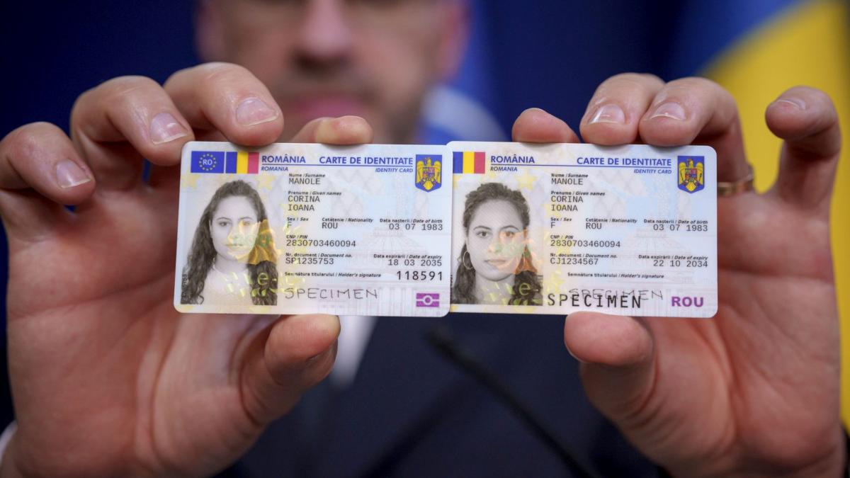 Diferența între cartea electronică de identitate și cartea de identitate simplă
