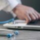 E-Sănătatea Mea a fost lansată. Ce pot vedea românii în dosarul medical și cum își fac cont