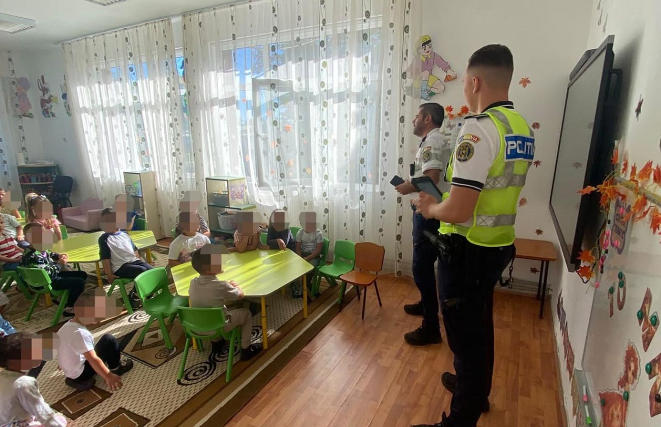 Educație rutieră pentru cei mici. Exemple practice și dialog interactiv cu polițiștii