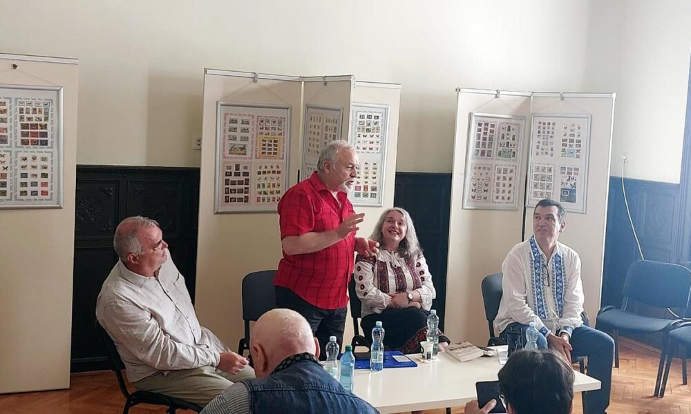 Cea mai mare expoziție de timbre și cărți poștale, deschisă la Casa Colecțiilor Etnografice