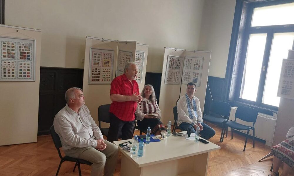 Cea mai mare expoziție de timbre și cărți poștale, deschisă la Casa Colecțiilor Etnografice