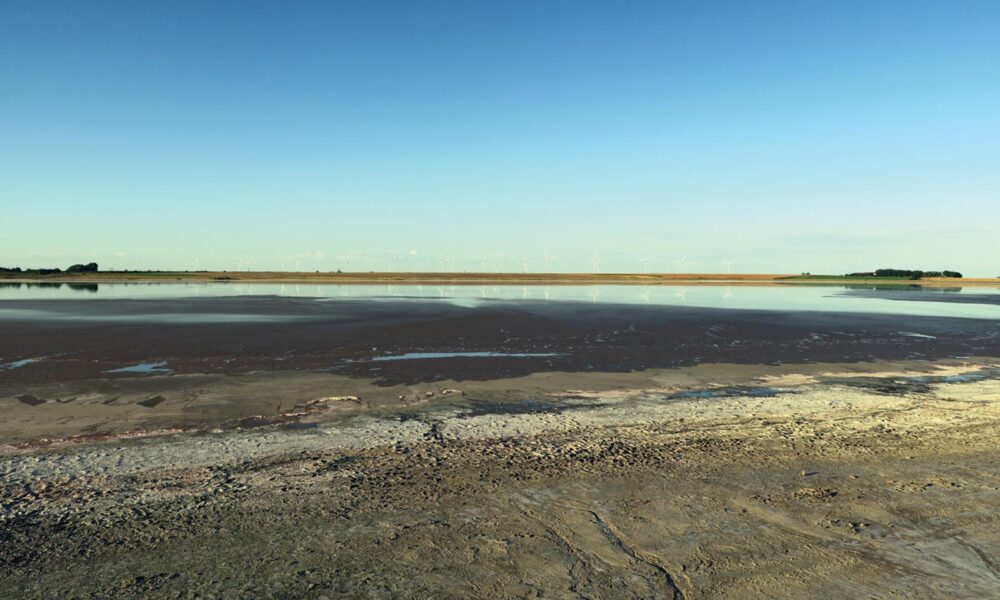 Lacul sărat de la Movila Miresii aproape s-a evaporat