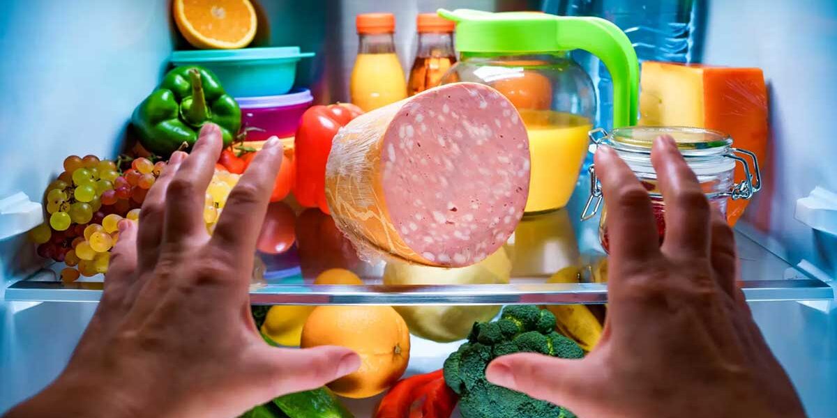 Recidivistul înfometat. A încercat, fără succes, să fure mâncare din frigiderul unei bătrâne din Făurei. Judecătorii l-au trimis în arest