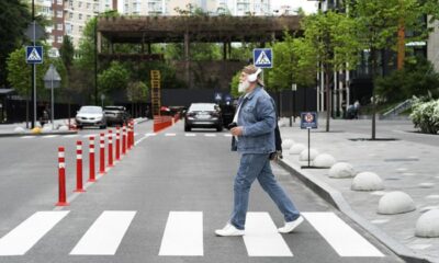 Ce prevede Codul Rutier atunci când nu dai prioritate unui pieton aflat pe trecere dar sensul opus de circulație