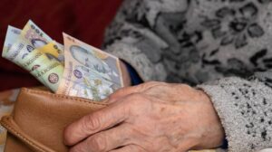 Stagiul de cotizare pentru pensie se schimbă din octombrie. Cine trebuie să aibă 33 de ani și 7 luni de contribuții