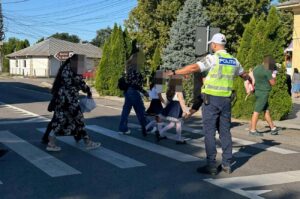 Viteză, neacordari de prioritate și traversări neregulamentare ale pietonilor în zonele școlilor din Brăila