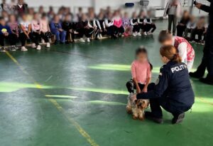 Ziua Mondială a Animalelor. Copiii au fost sfătuiți cum să protejeze animalele, să nu comită fapte de cruzime, abandon sau neglijarea acestora