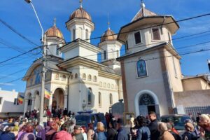 Credincioșii sunt așteptați la hramul Bisericii „Sfânta Parascheva”