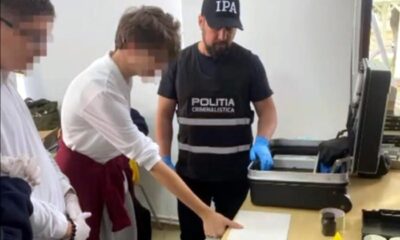Elevi detectivi, viitorii polițiști! Activități practice de amprentare, utilizând tehnica criminalistică