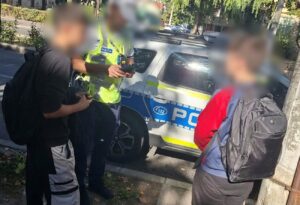 Peste 70 de pietoni sancționați, în numai două ore