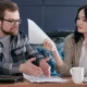Fostul soț nu plătește pensia alimentară și lucrează în străinătate. Cum pot fi recuperați banii pentru copii