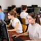 Manualele pentru clasa a IX-a, disponibile online după mai bine de o lună de școală
