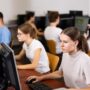 Manualele pentru clasa a IX-a, disponibile online după mai bine de o lună de școală