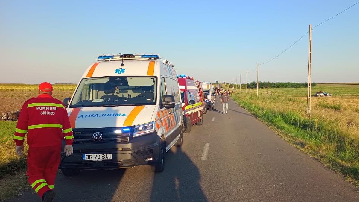 Pompierii brăileni în prima linie, zi și noapte
