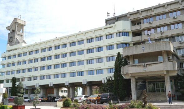 Renovarea Palatului Administrativ. Punct și de la capăt